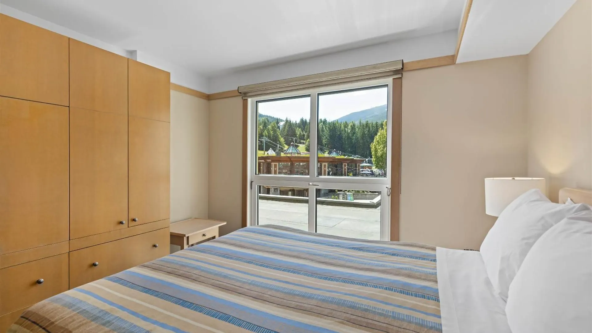 Le Chamois By Whistler Premier Apartment 0*,  Canada