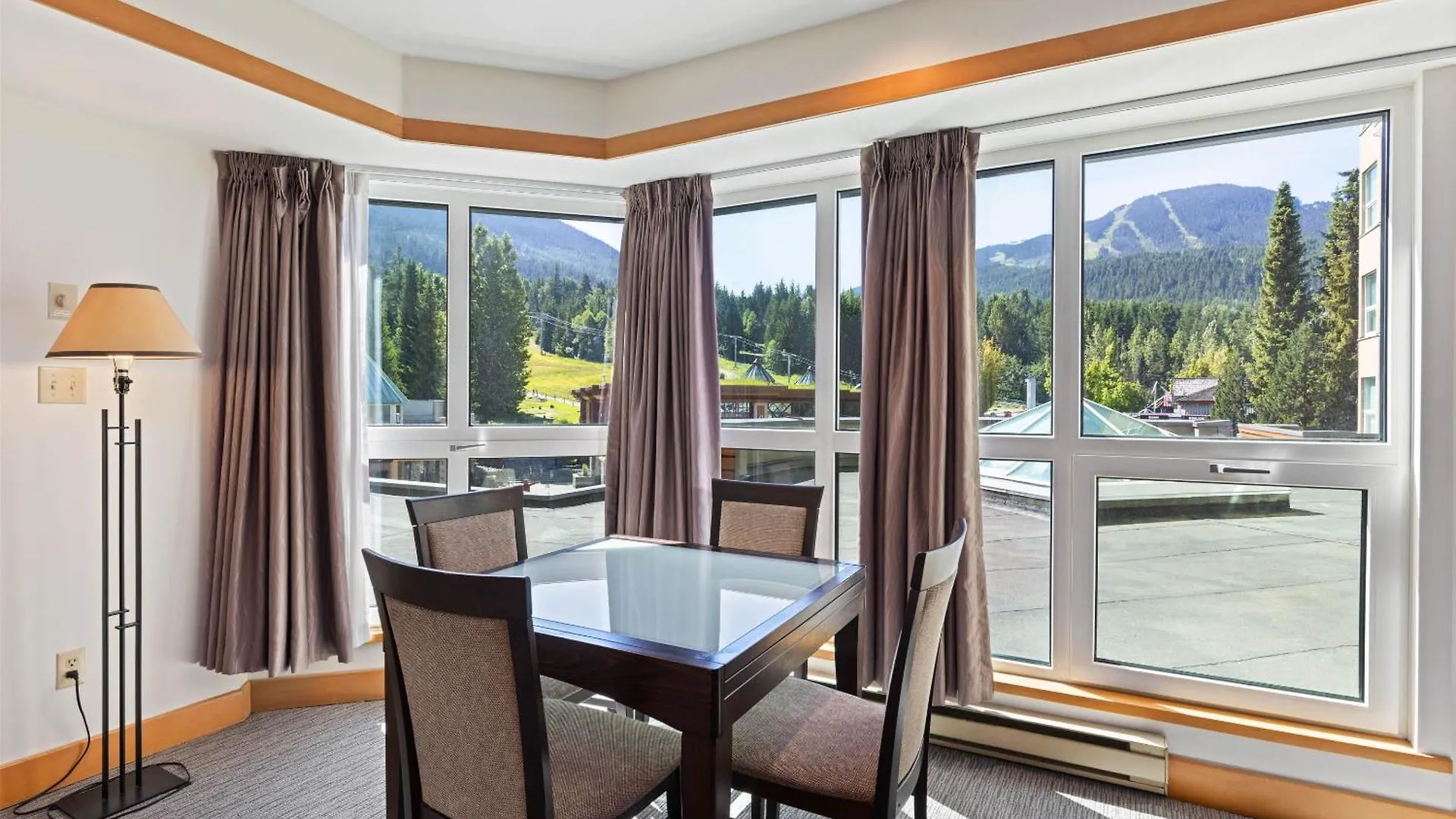 Le Chamois By Whistler Premier Apartment 0*,