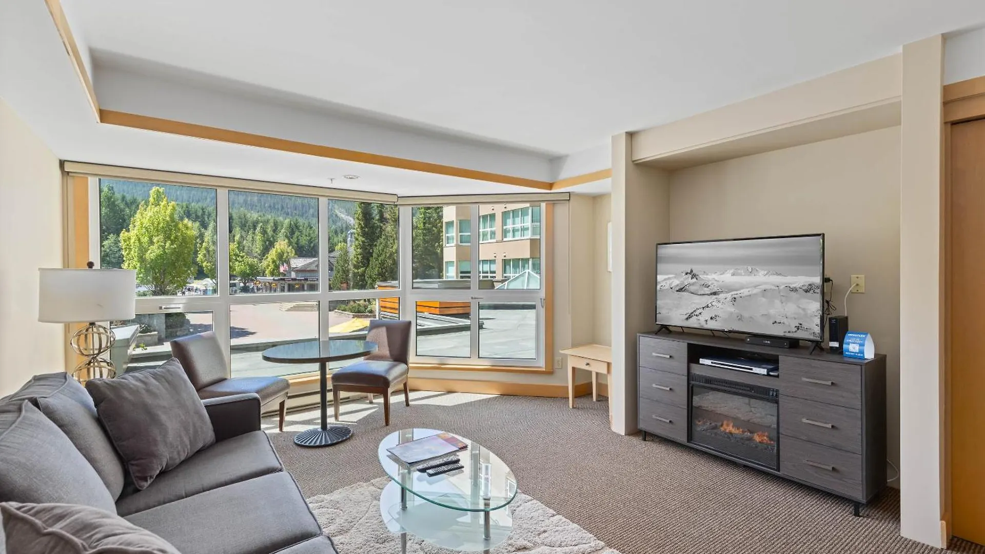 Le Chamois By Whistler Premier Apartment