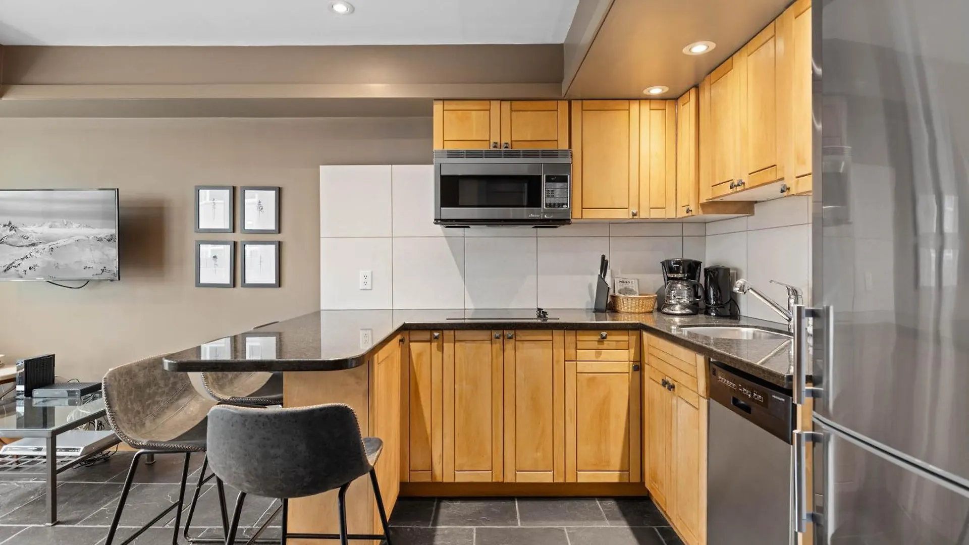 Le Chamois By Whistler Premier Apartment