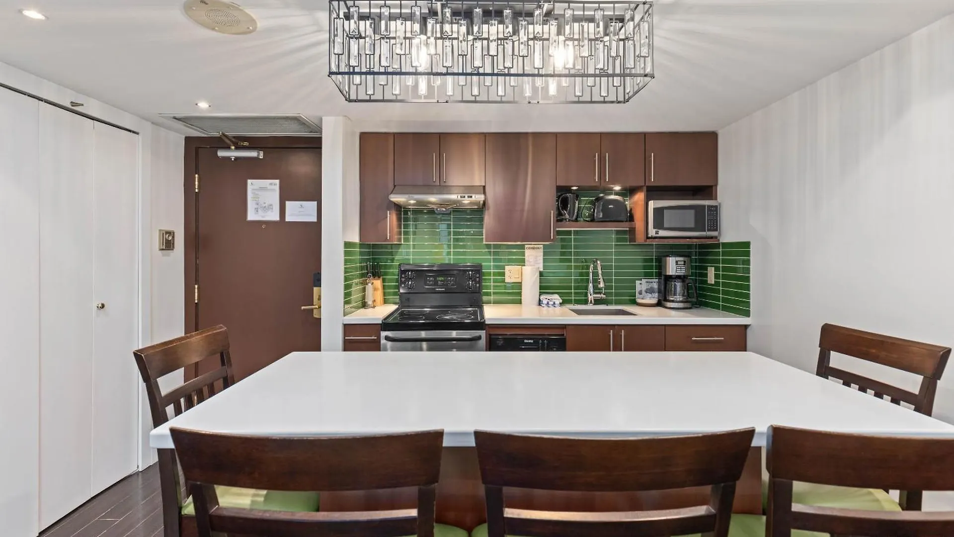 Le Chamois By Whistler Premier Apartment