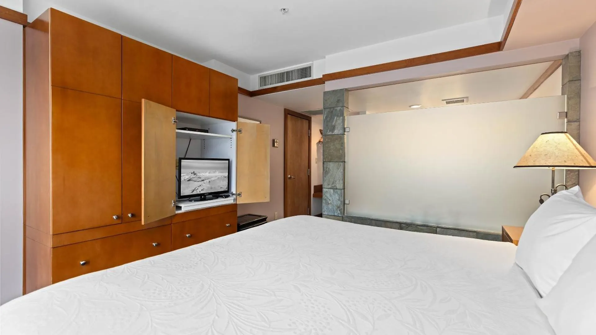 Le Chamois By Whistler Premier Apartment