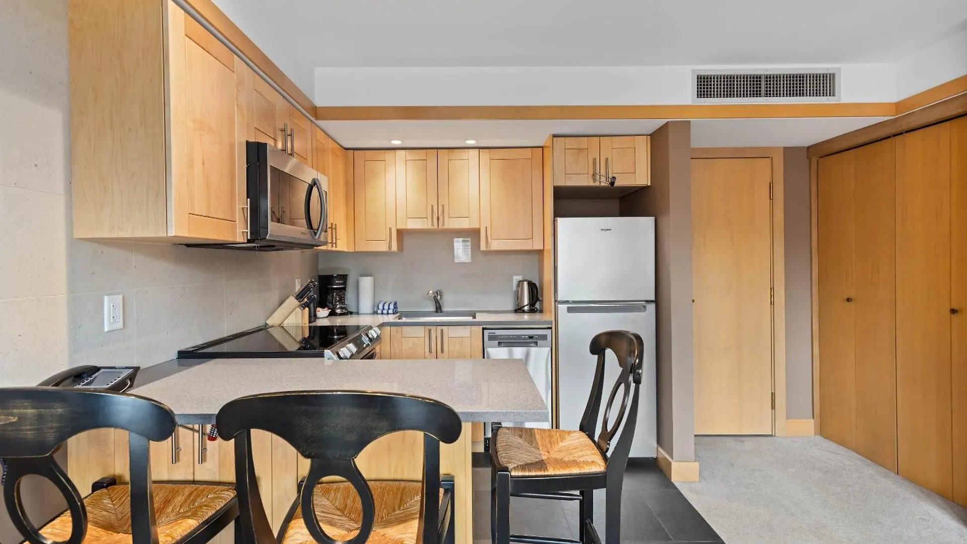 Le Chamois By Whistler Premier Apartment