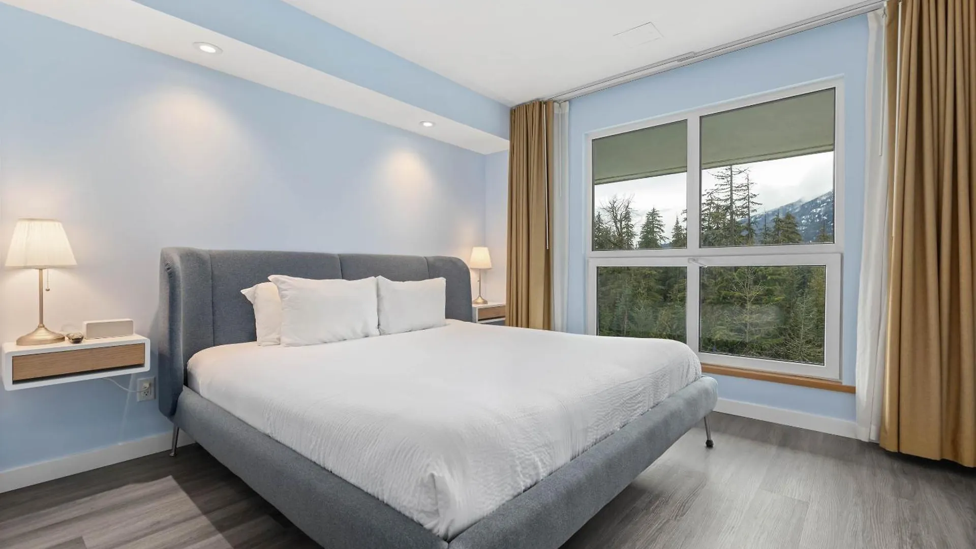 Le Chamois By Whistler Premier Apartment