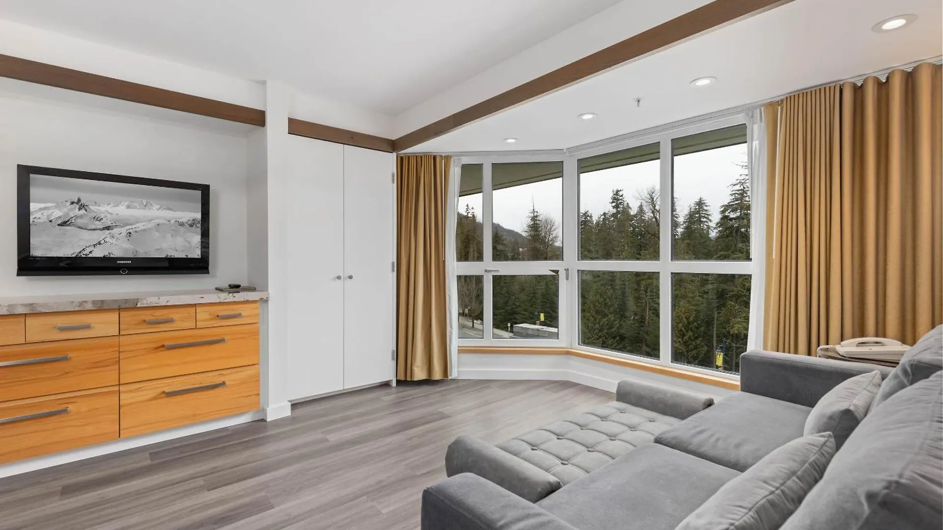 Le Chamois By Whistler Premier Apartment